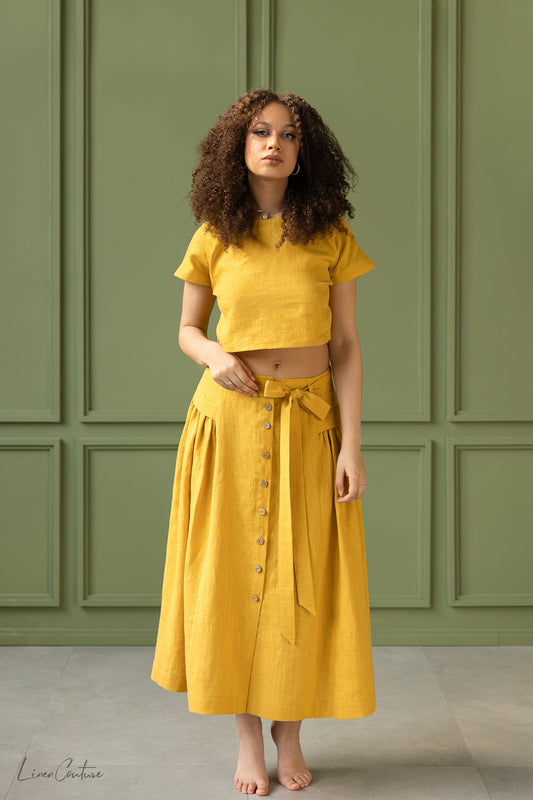 Conjunto de top corto y falda midi de lino color miel Taormina
